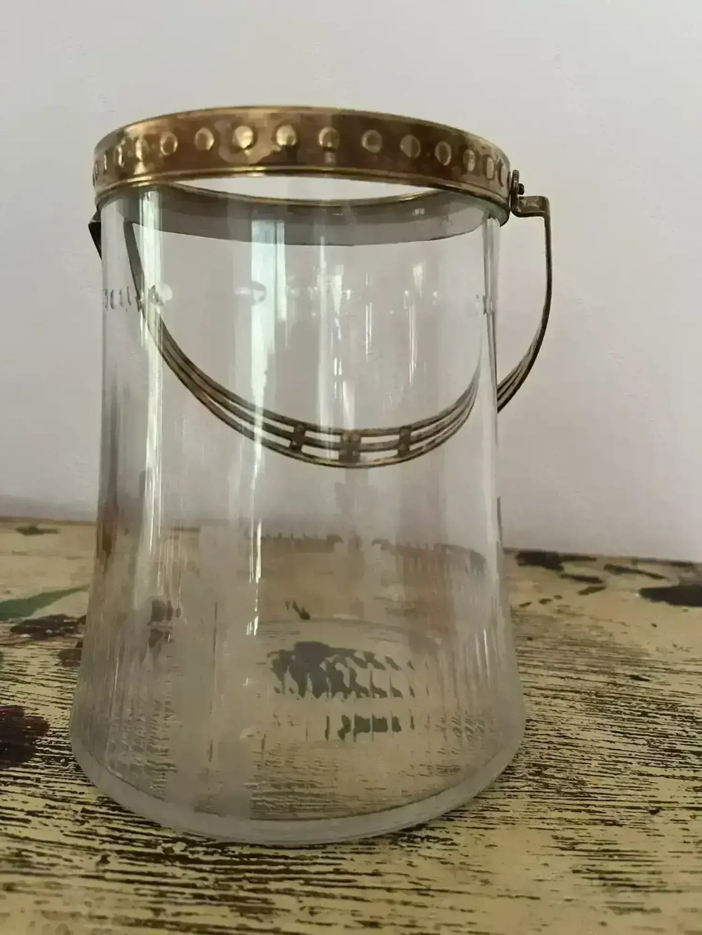 Handgeschliffenes Glasgefäß 