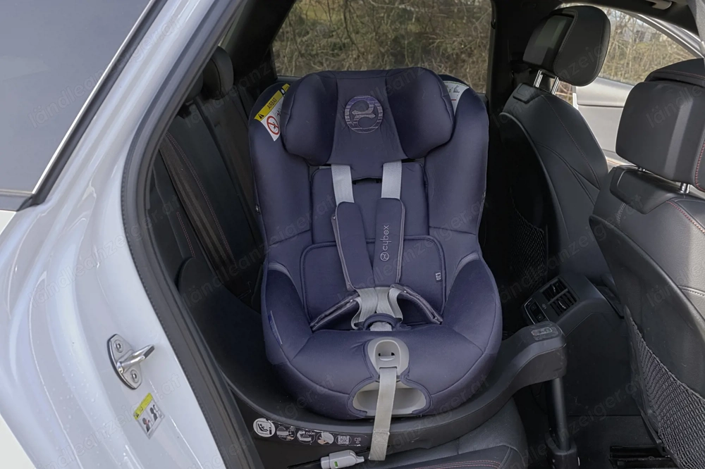 Kindersitz CYBEX Sirona S i-Size mit integrierter Basis
