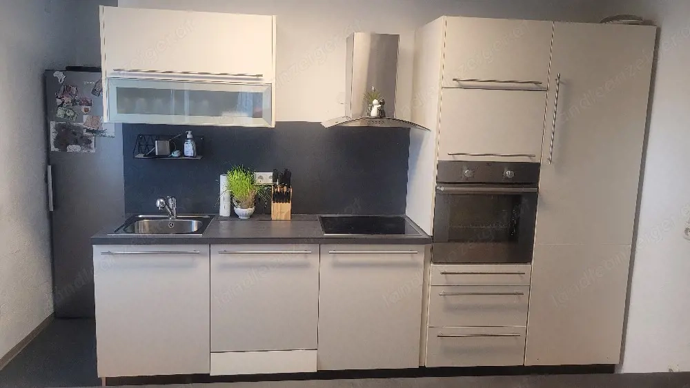 Küche ab April abzugeben