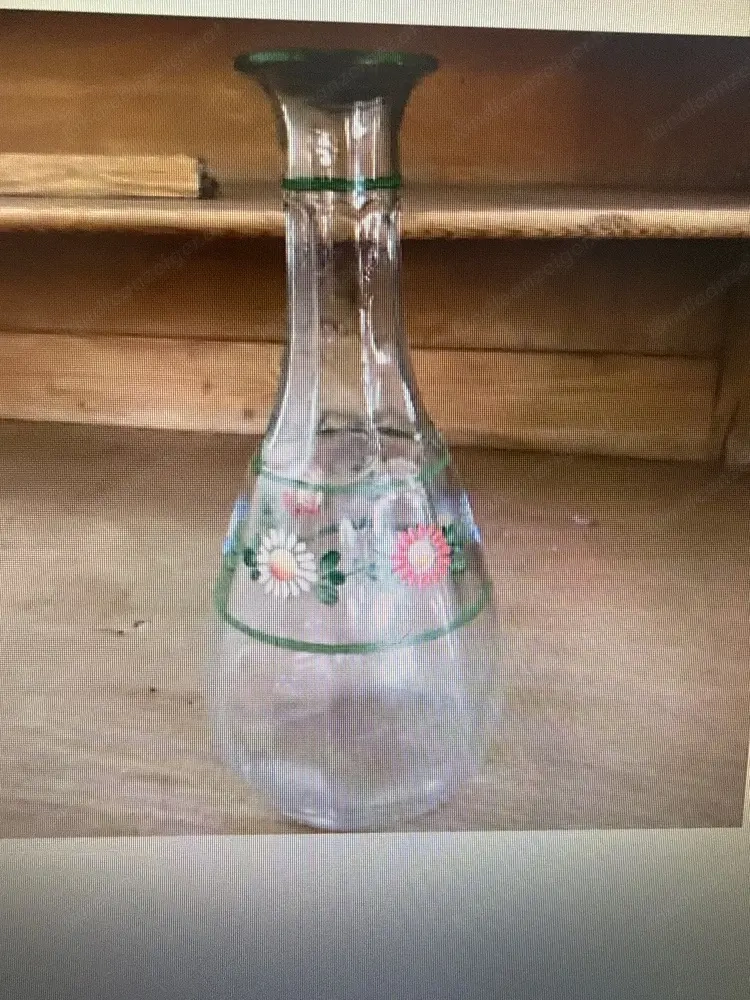 Vase mit Blumenmuster