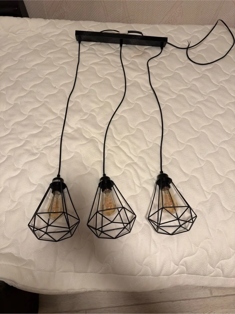 Tischlampe, Hängelampe schwarz mit Leuchtmittel