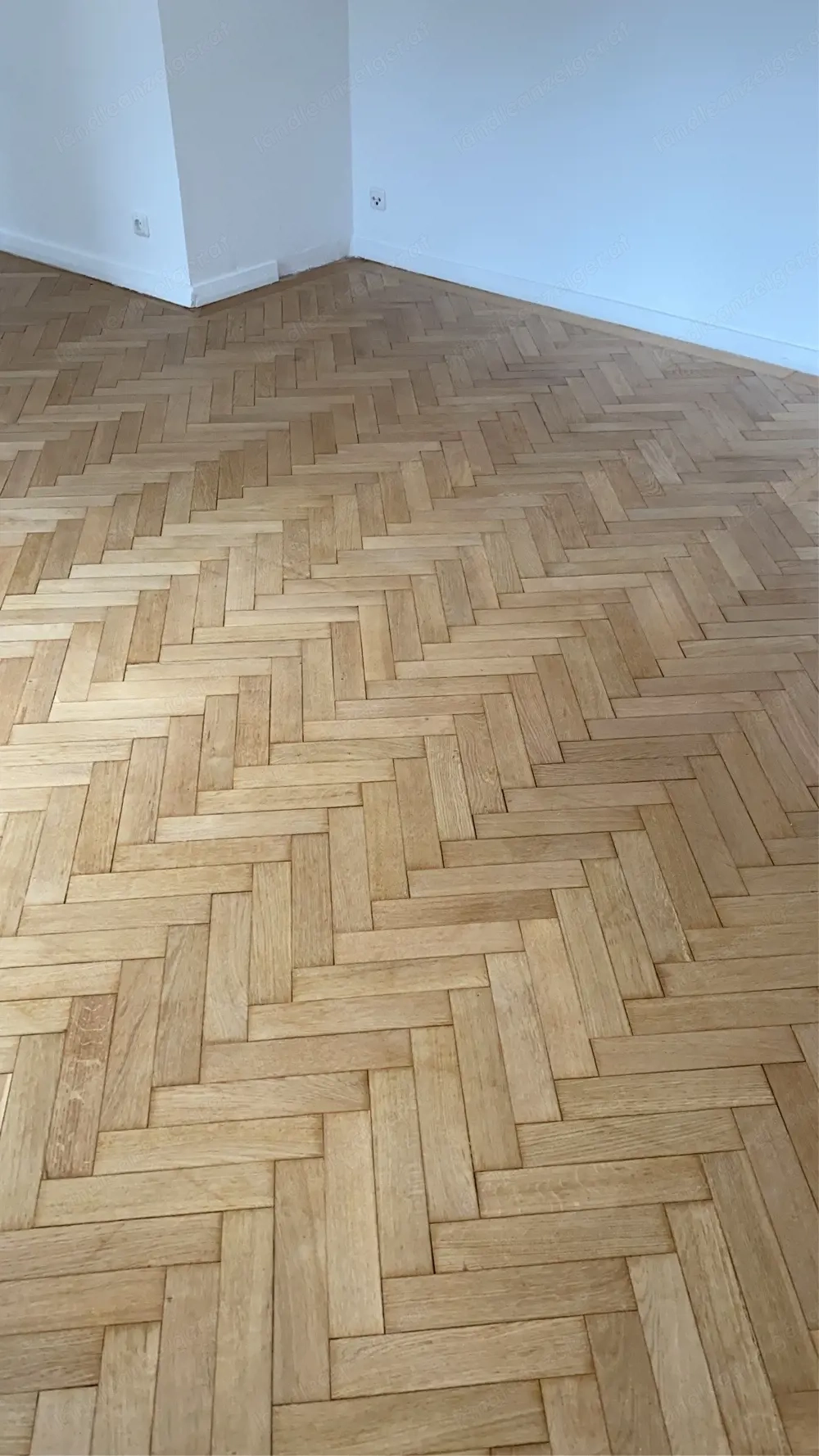 Scheife ihre in die Jahre gekommenen Böden , sauber schnell und zuverlässig. 