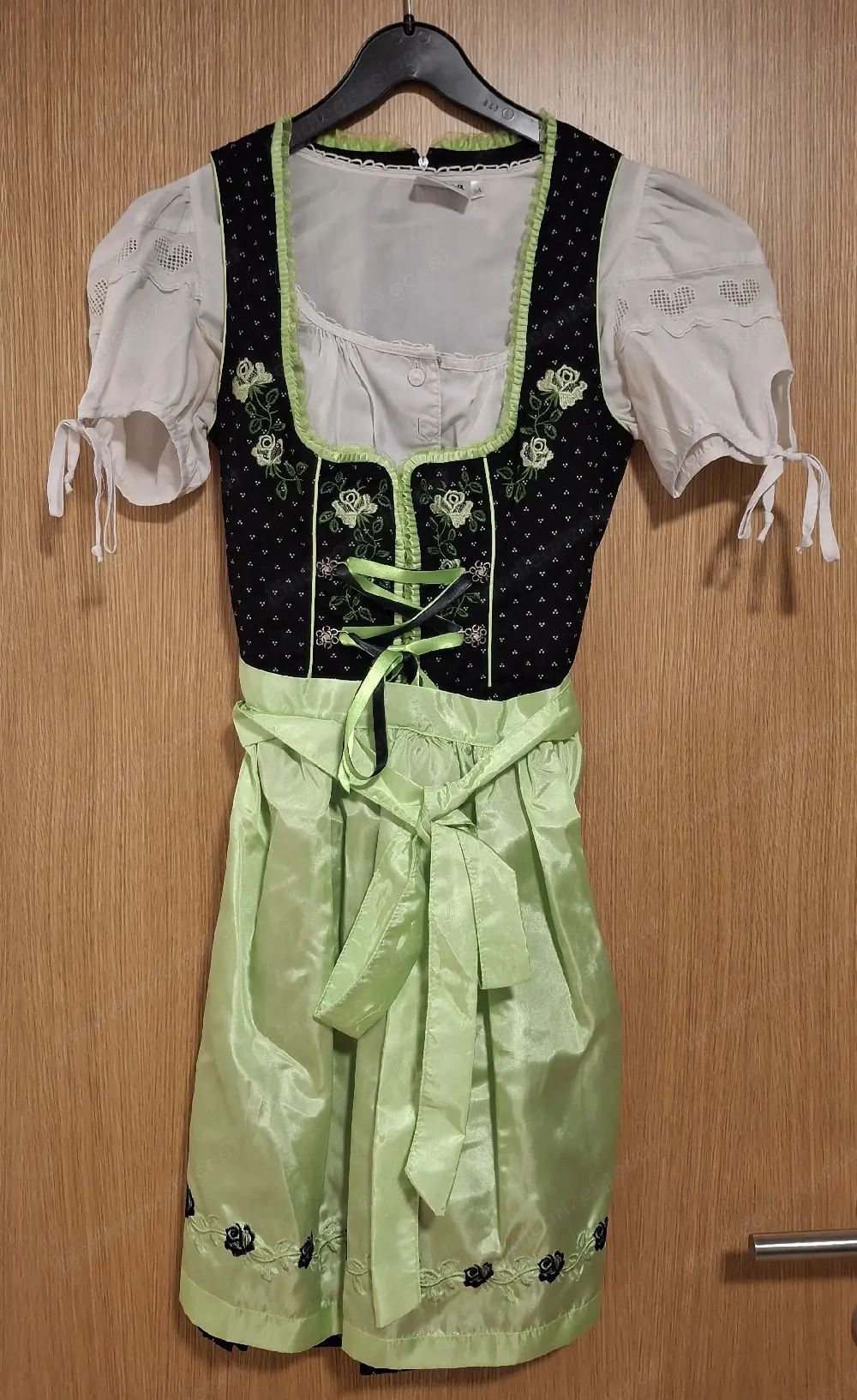 Dirndl mit Bluse