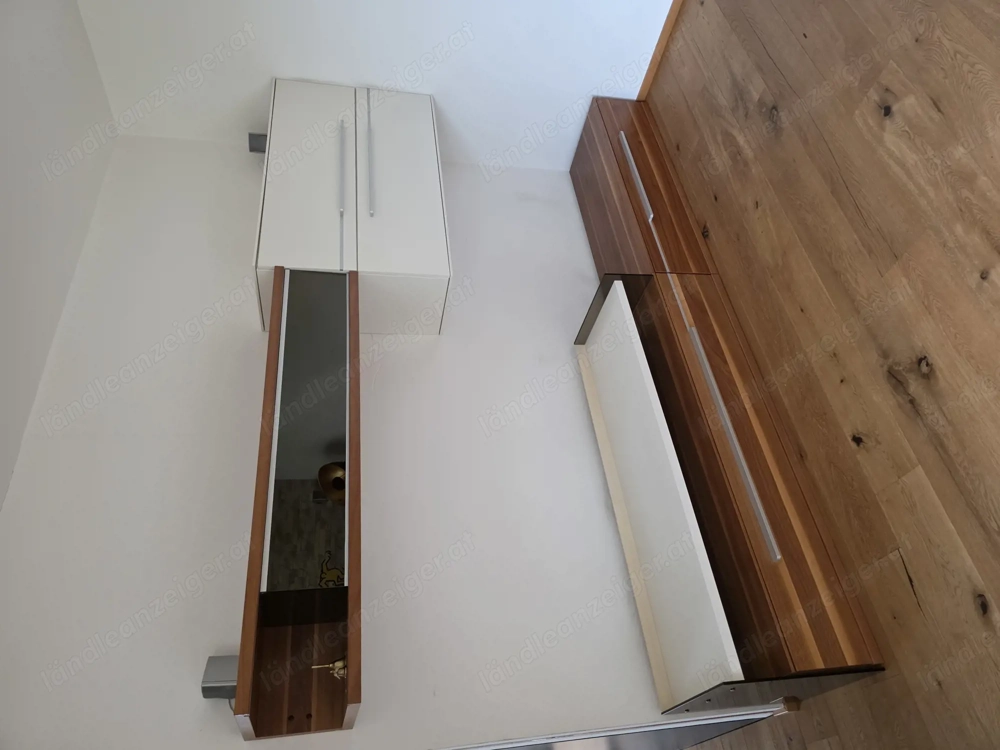 Wohnwand  mit hänge und unterschranck