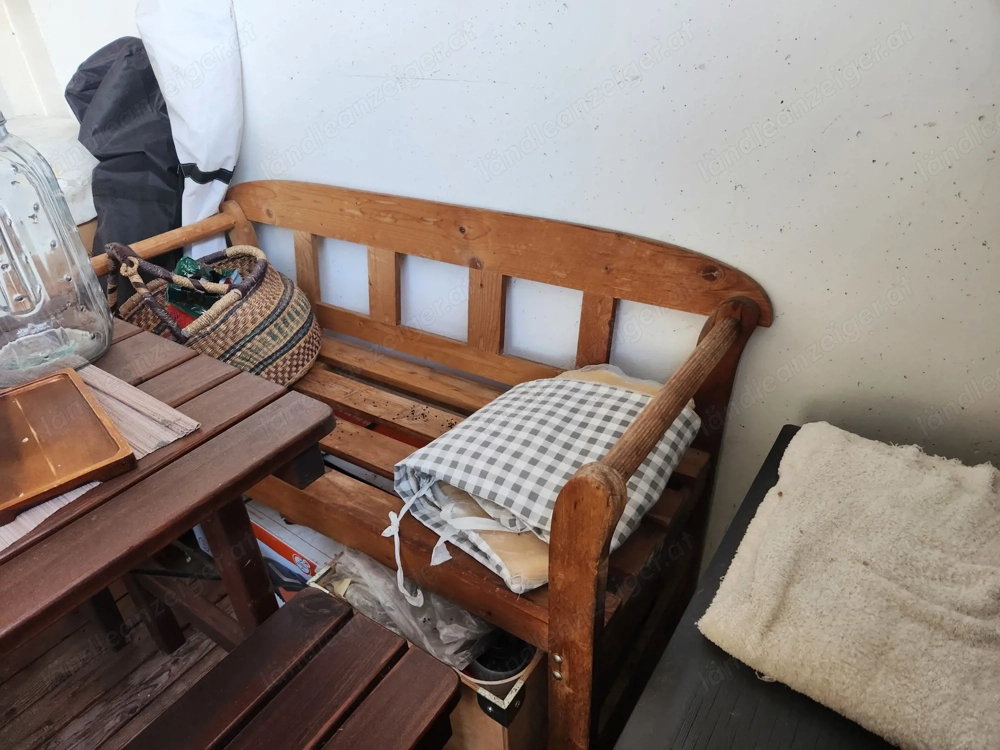 Gartentisch mit Sitzbänken   Sehr guter Zustand   Komplettes Set