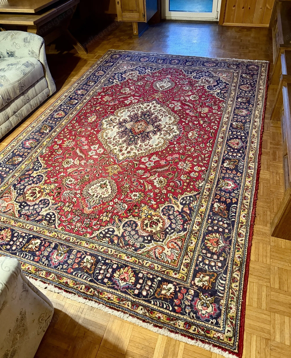 Schöner Teppich 300x200 cm 