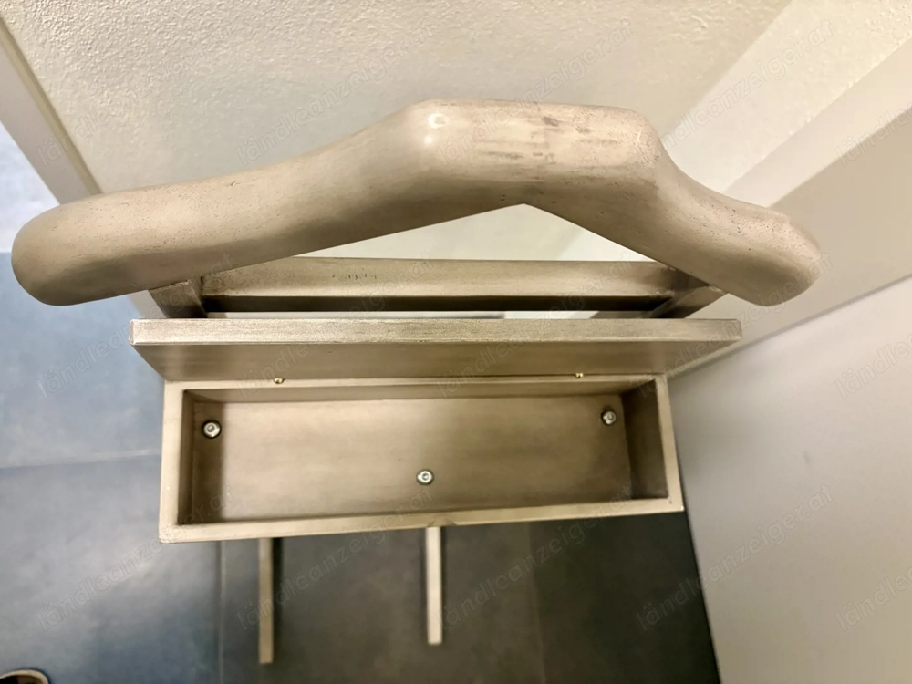 Stummer Diener Kleiderständer