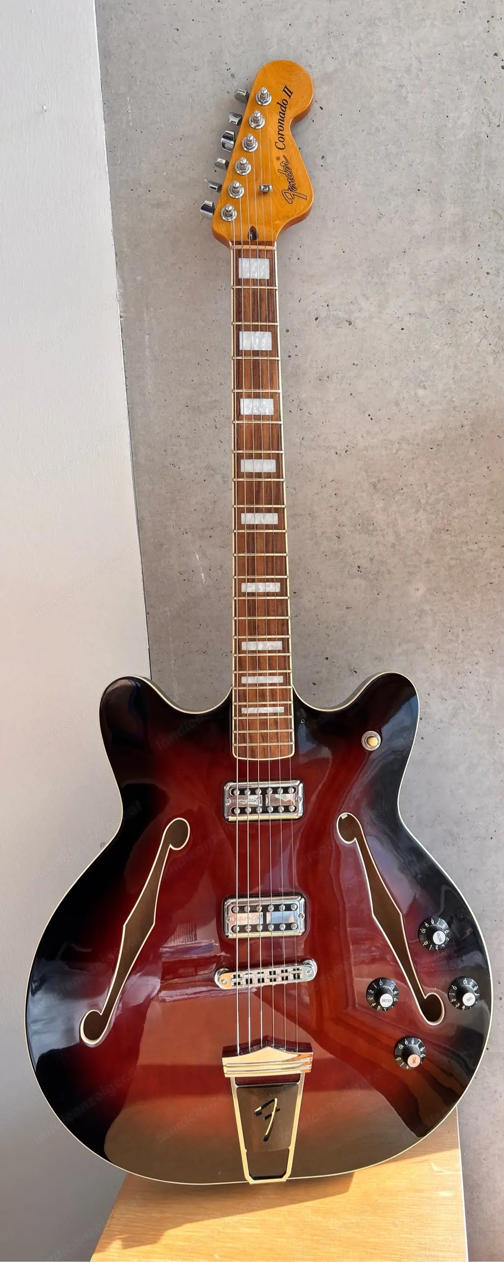 Fender Modern Player Coronado II in Black Cherry Burst 