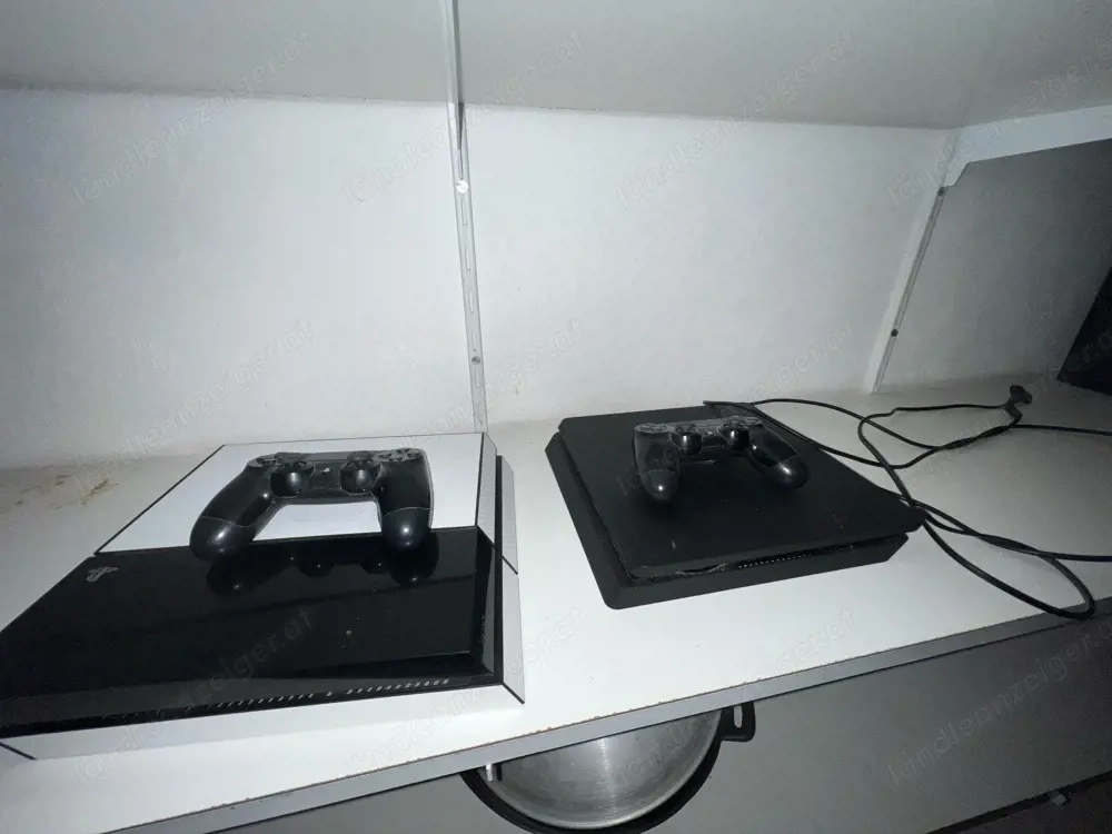 2 PS4 mit je 1 Controller
