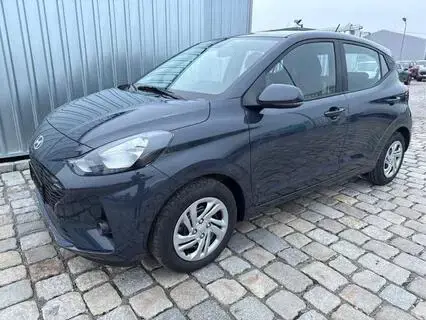 Hyundai i10 Last Edition 1.0 63 PS-Navi-Tempomat-Klima-Sofo...