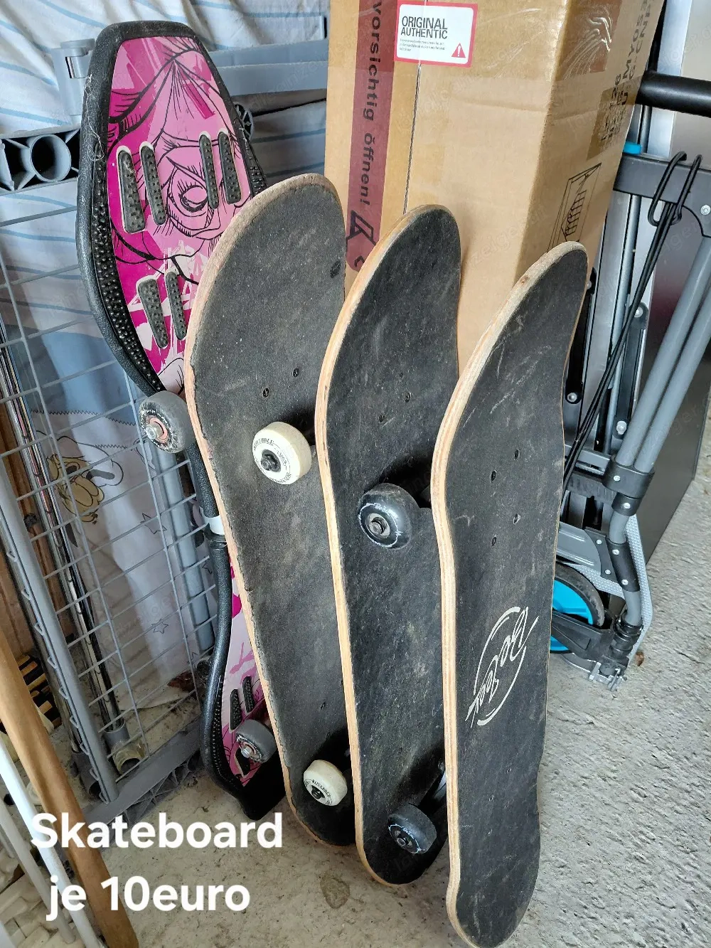 Rollerblades,  Skateboard 