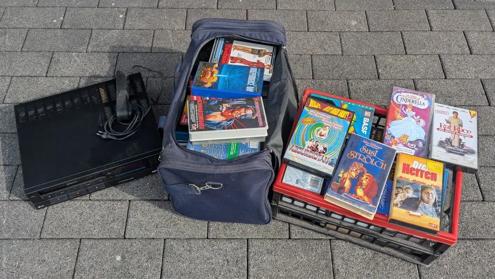 VHS Kassetten Recorder Video Set Grundig Disney uvm.