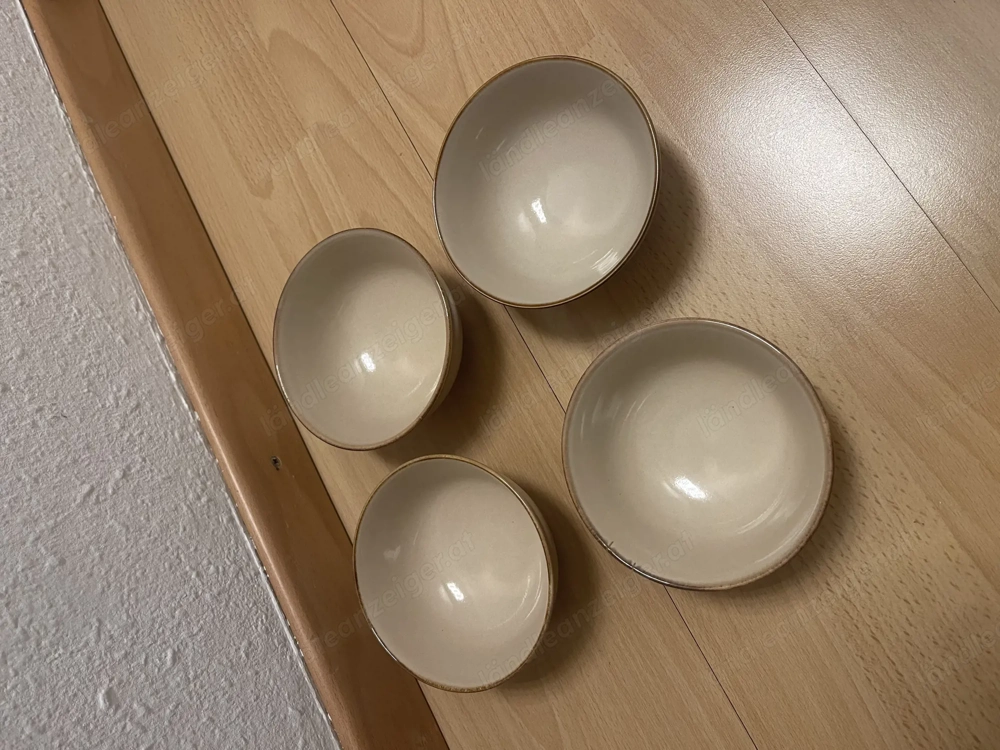 4 kleine Schüsselchen