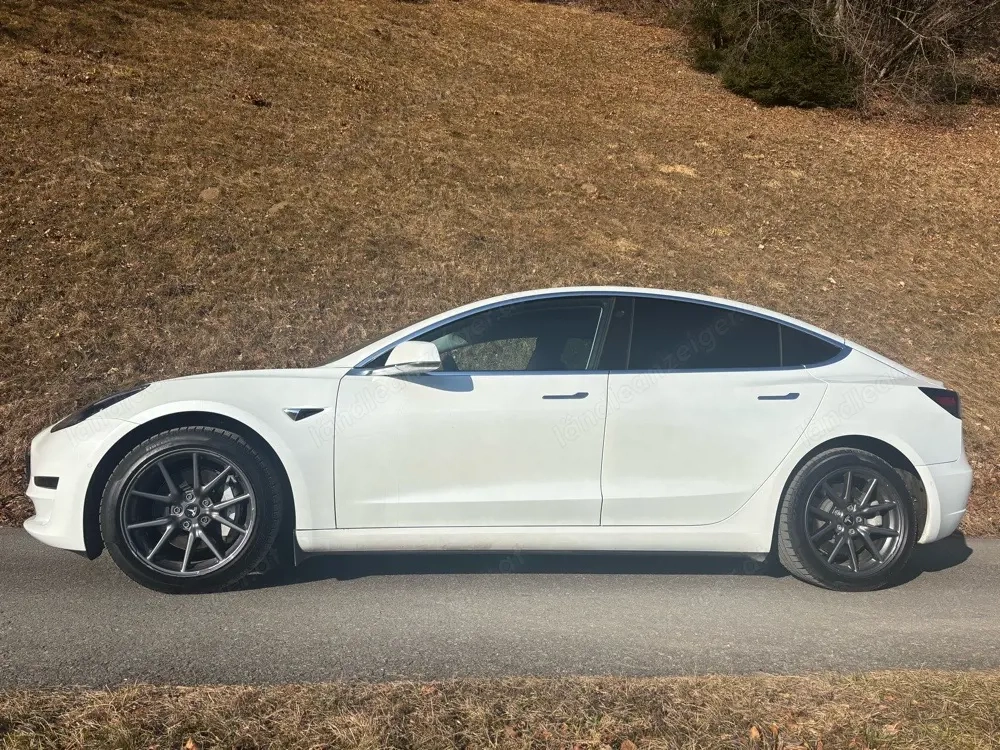 Tesla Model 3  Allrad Long Range