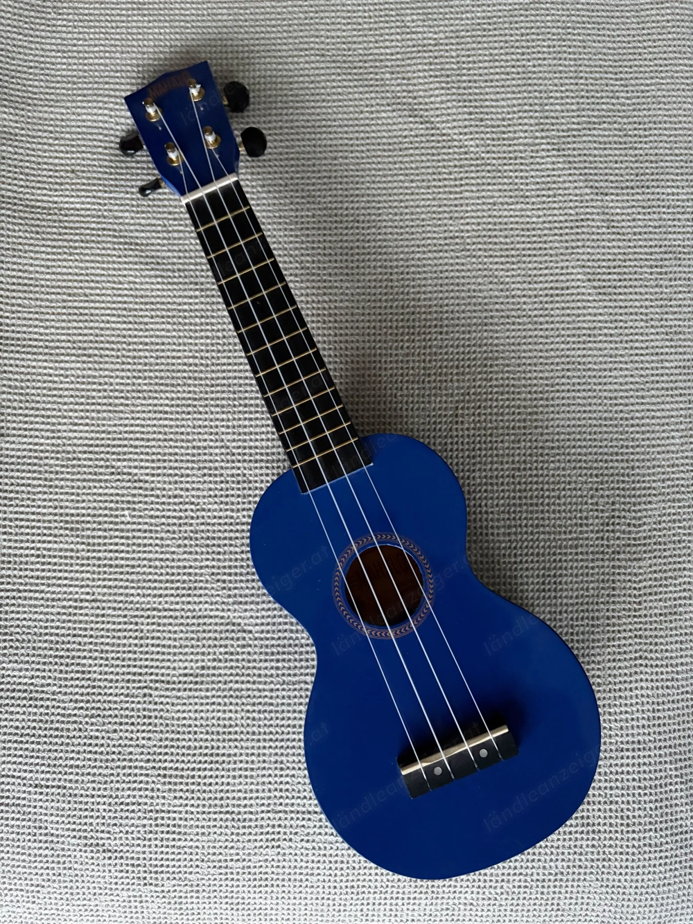 Ukulele Marke Mahalo blau