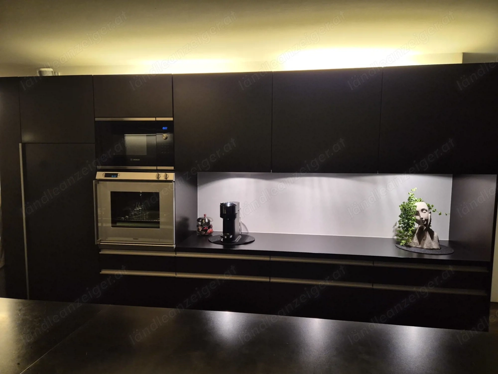 Küche SCHWARZ inkl. Geräte 