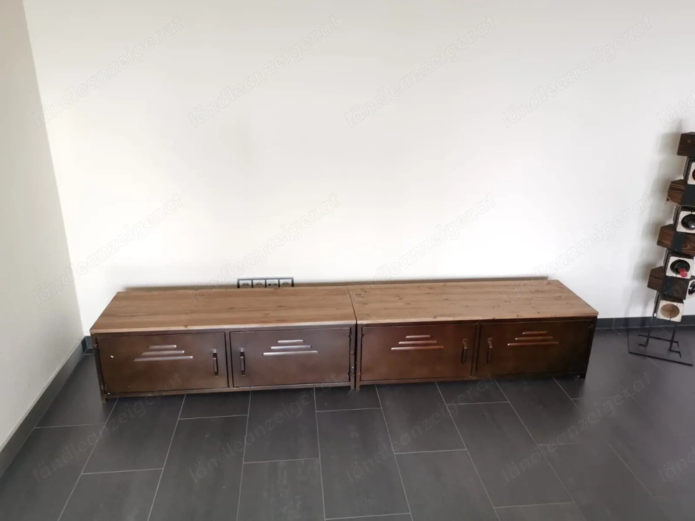 Roll TV Lowboards im Industrial Stil