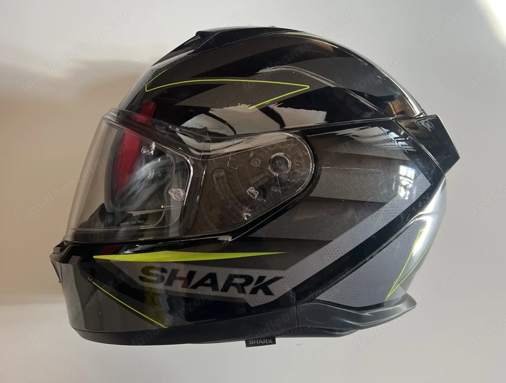 Helm Shark