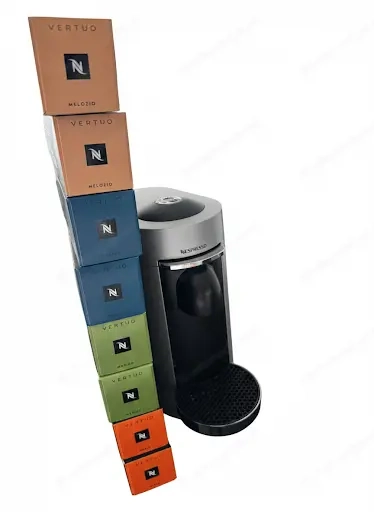 Nespresso Vertuo Plus Silver Deluxe + GROSSES Kapselpaket (8 Pkg.)