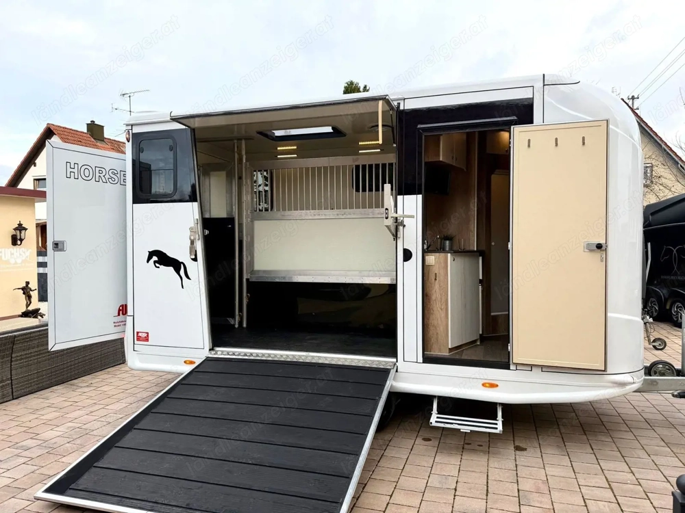 Pferdeanhänger - Wohn. Hengst - 3,5t