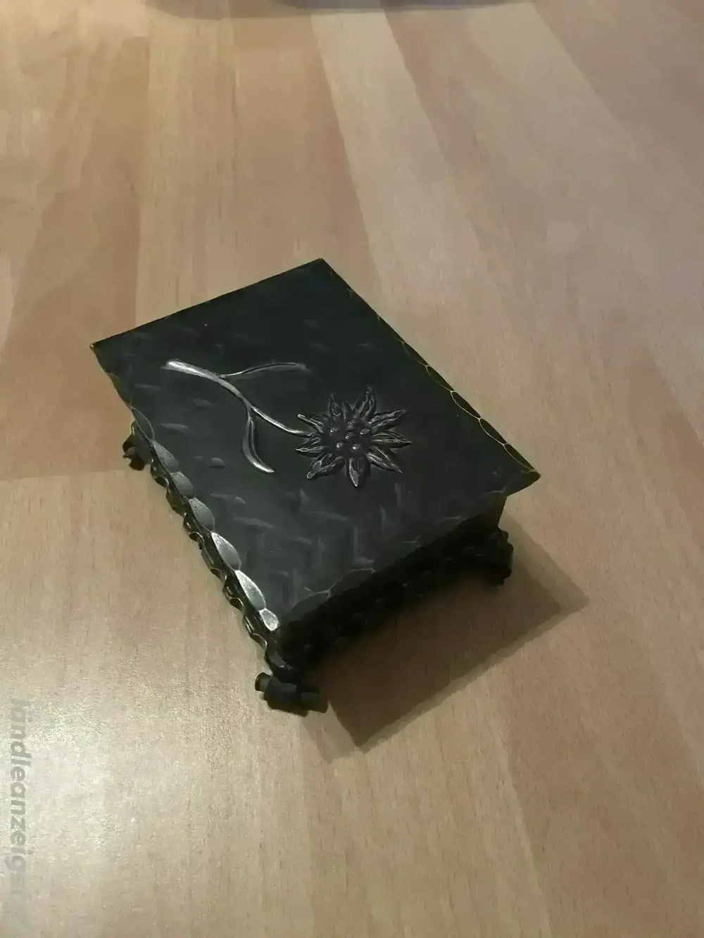 Metall-Schmuckdose mit Edelweiß-Motiv - rustikales Design