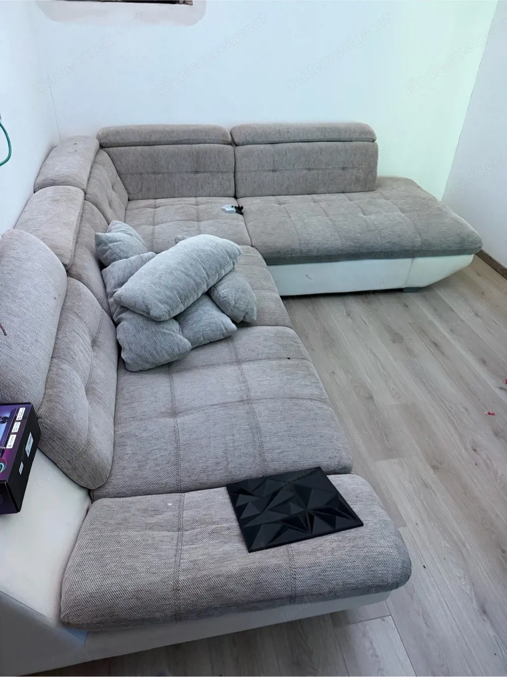 Zu verschenken: Ecksofa in Dornbirn, Vorarlberg - Nur Selbstabholer!