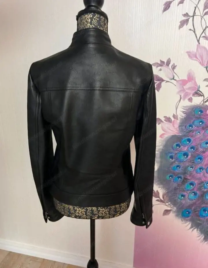 Gucci Lederjacke schwarz Größe 44 mit Rotem  Futter 