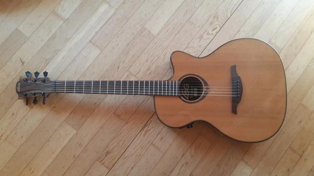 Westerngitarre mit Stahlsaiten 