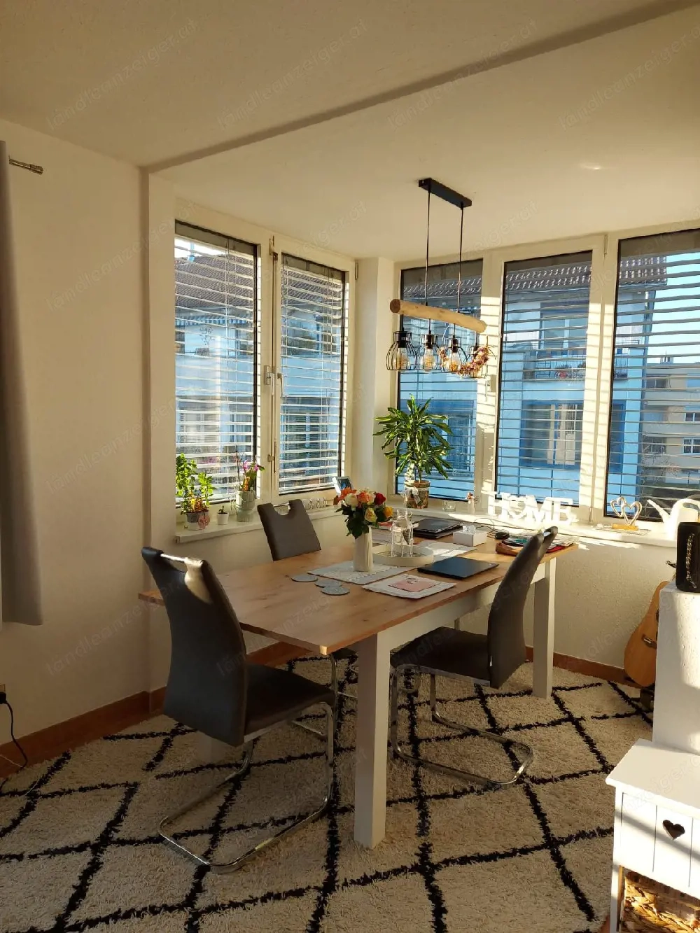 Helle Maisonettenwohnung mit Dachgeschossstudio 