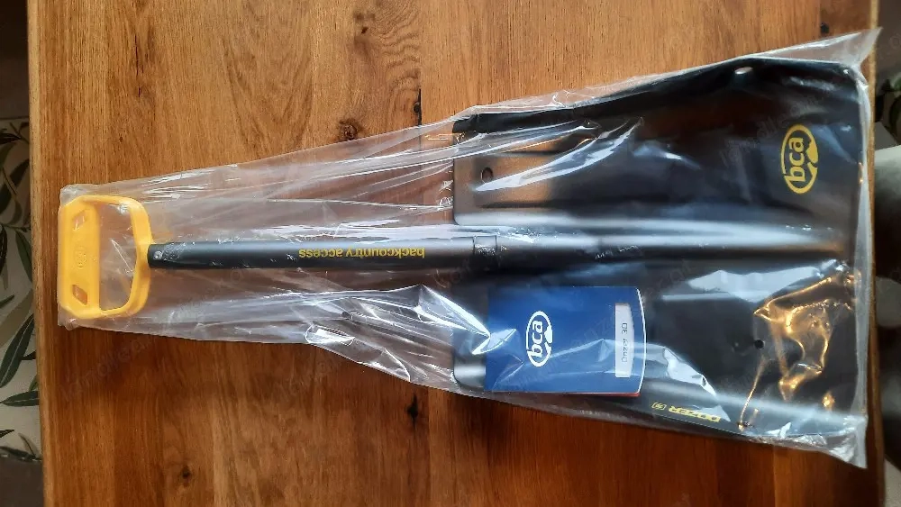 Neue, unbenutzte Lawinenschaufel BCA Dozer 3D