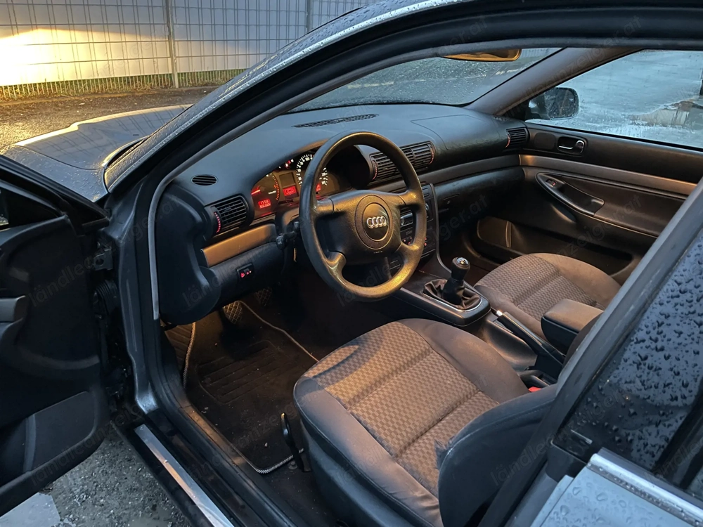 Audi A4 1,9 tdi    Frisch Vorgeführt  