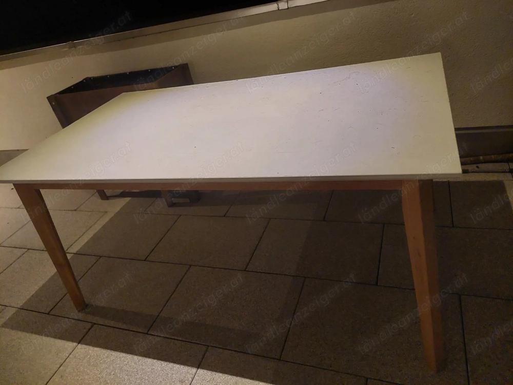 Holztisch 160x90 cm (für Terrasse oder Garten geeingnet)