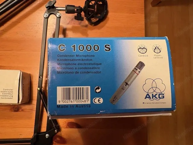 Mikrophon AGM C 1000S, Roland Steuerpedal, USB M-Audio Aufnahmegerät, Mikrofonständer, etc