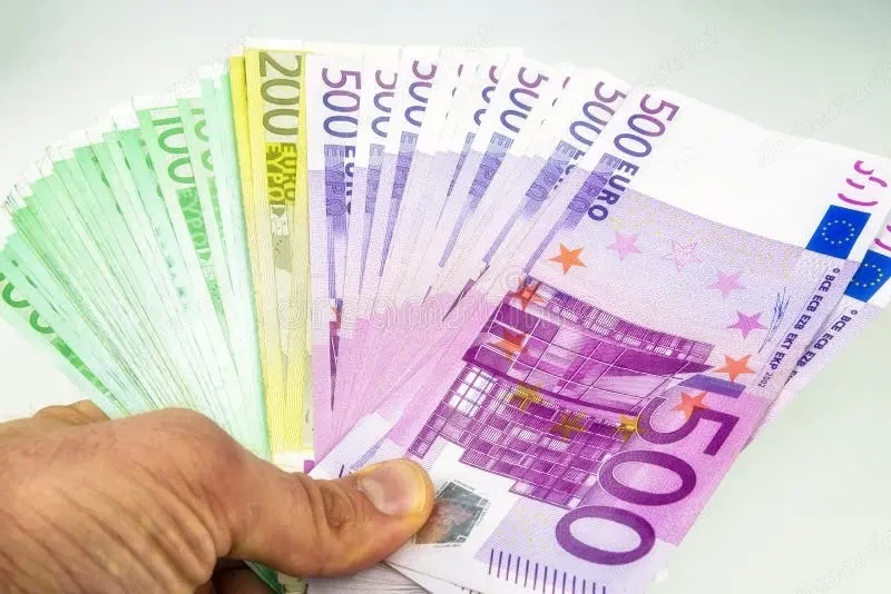 Kredite: Unternehmensinvestitionen, Außenwirtschaft, Landwirtschaft und Immobilien