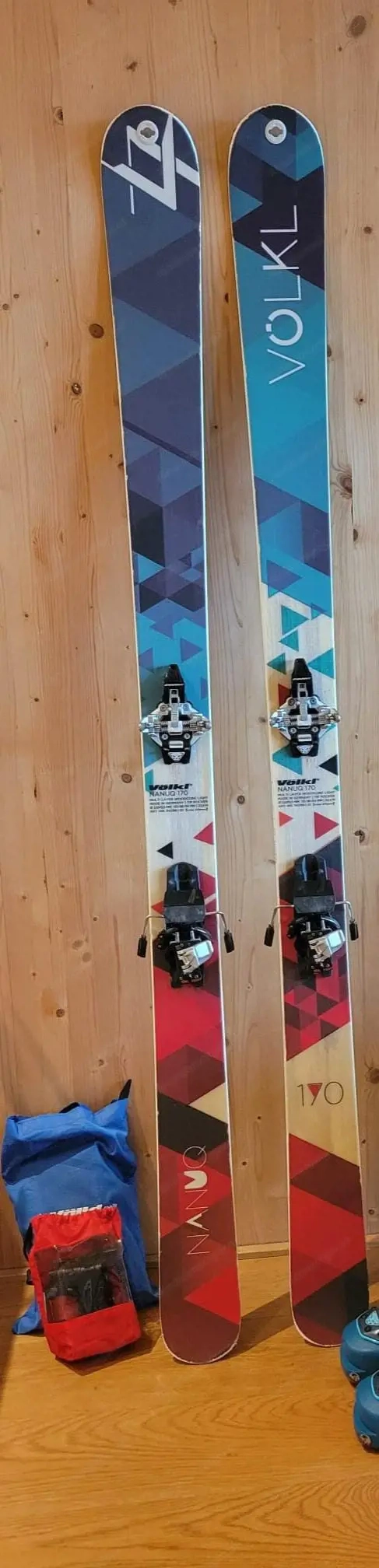 Tourenski Völkl Nanuq 170 mit Dynafit Pin-Bindung