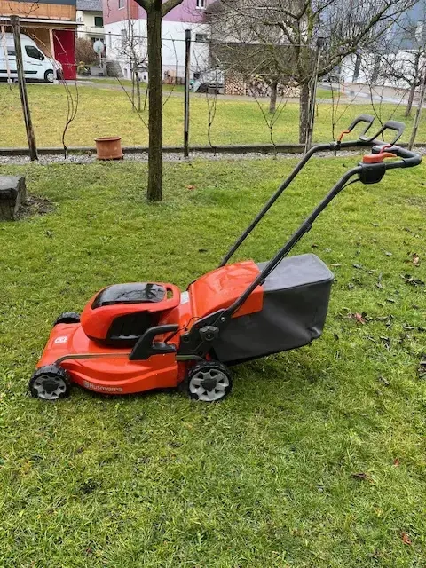 Rasenmäher Aku zu verkaufen