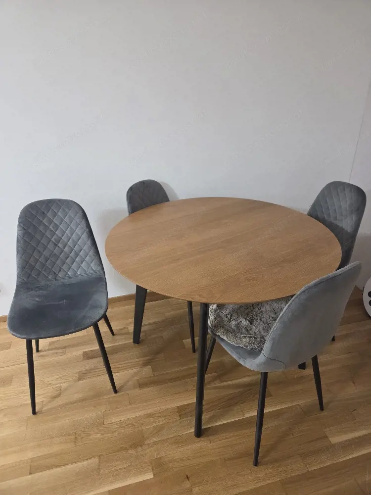 Tisch & Stühle zu verkaufen