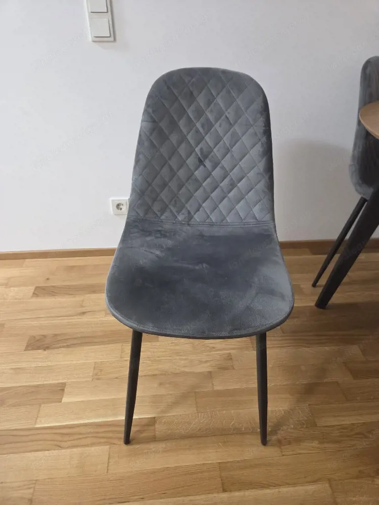 Stühle zu verkaufen