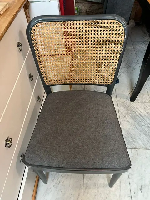 Stühle x 4 (Rattan und grau holz)