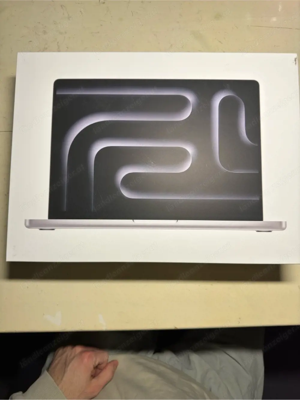 Apple MacBook Pro 14" M4 (2024), 10-Core CPU, 10-Core GPU, 32GB RAM, 2TB, Silber