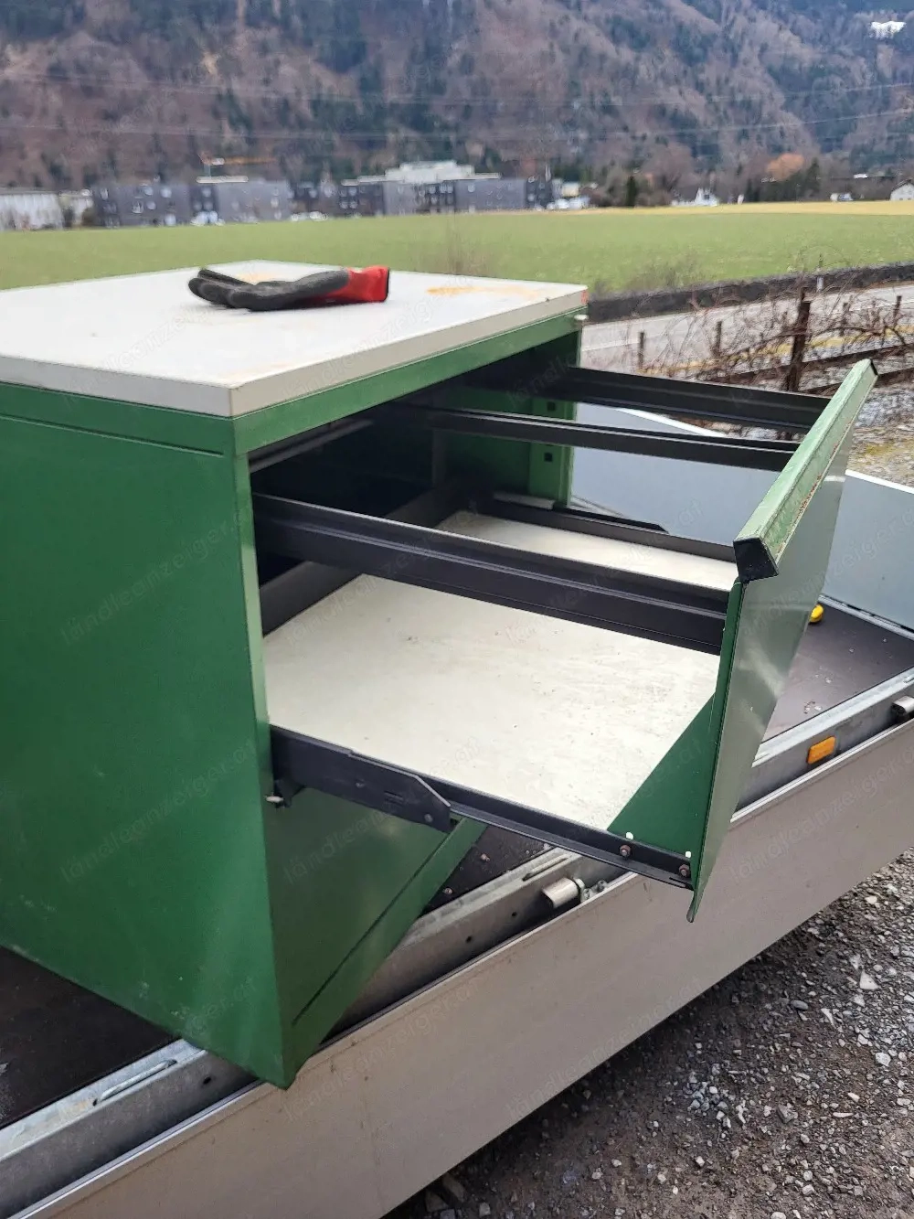 Metallschrank Schubladenschrank