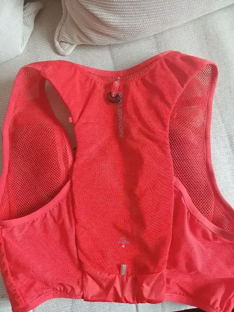 Salomon Laufweste rot