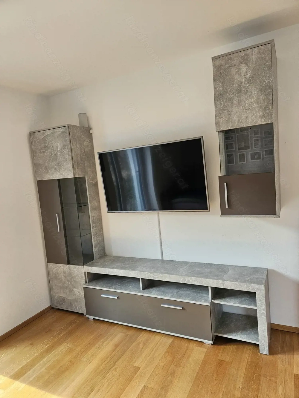 Wohnwand zu verschenken