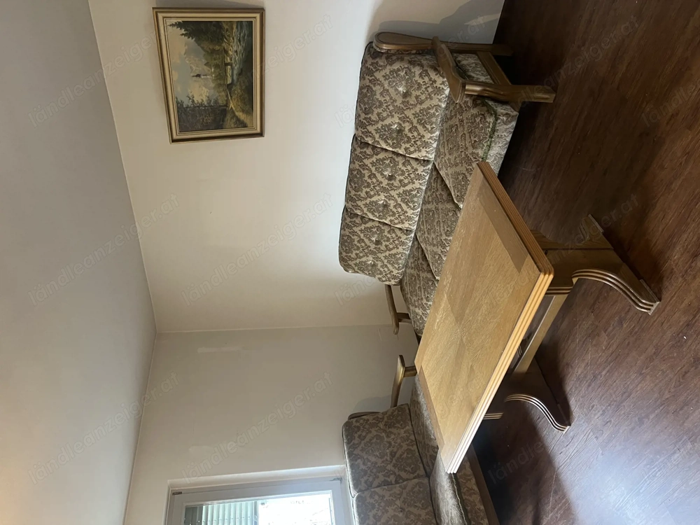 Antike, hochwertige Sofa-Garnitur mit Tisch zu verkaufen