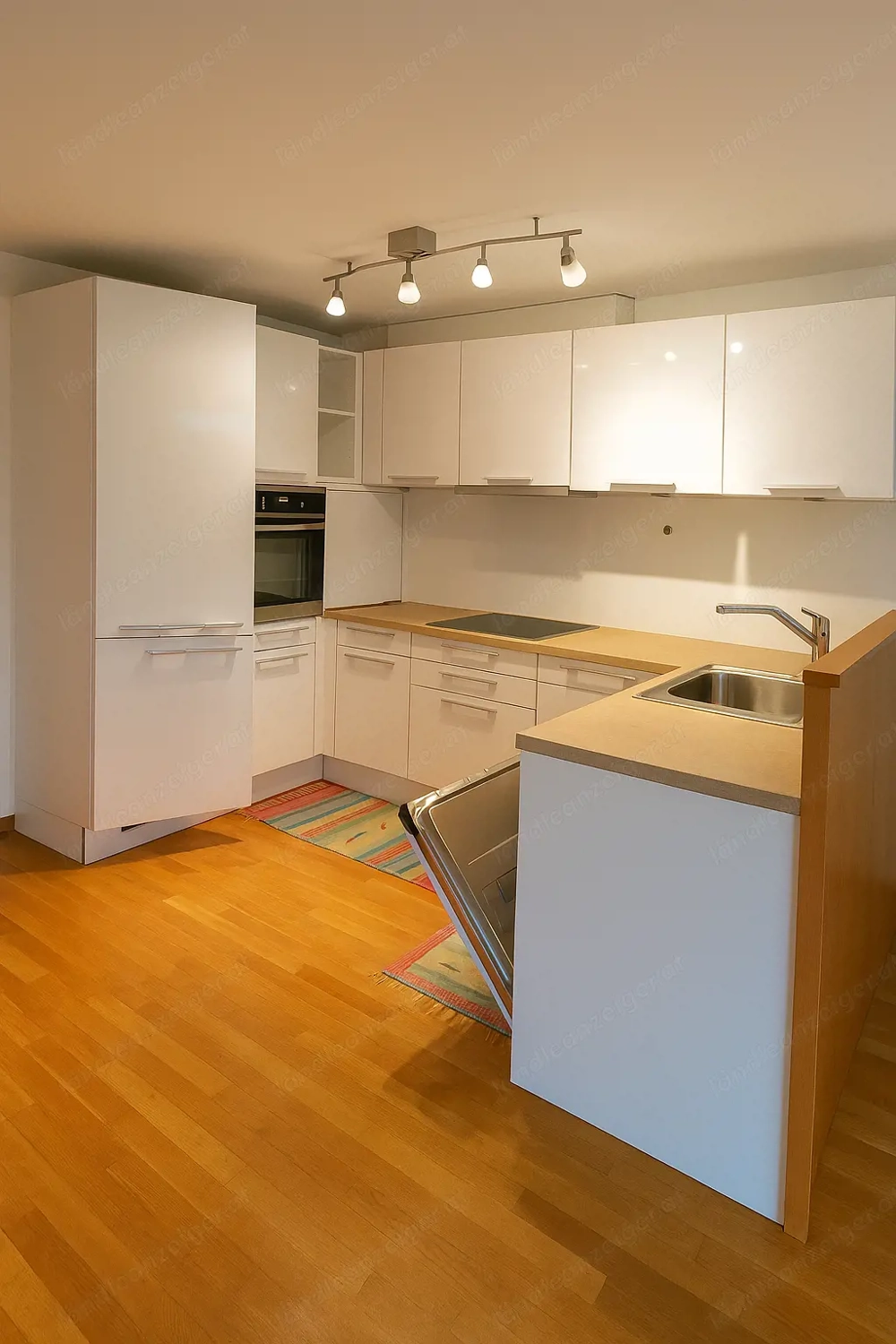 4 Zimmer Wohnung mit Terrasse und Garten in Seenähe