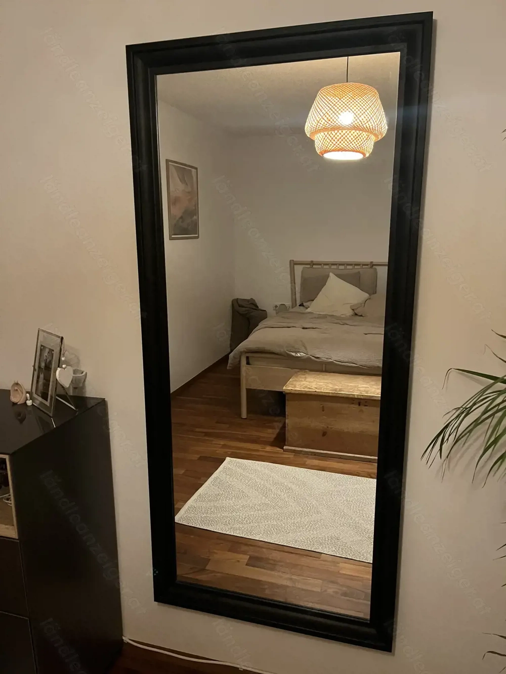 Großer IKEA-Wandspiegel