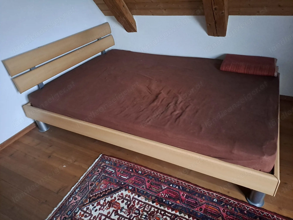 Doppelbett inkl. Matratzenrost und Matratze