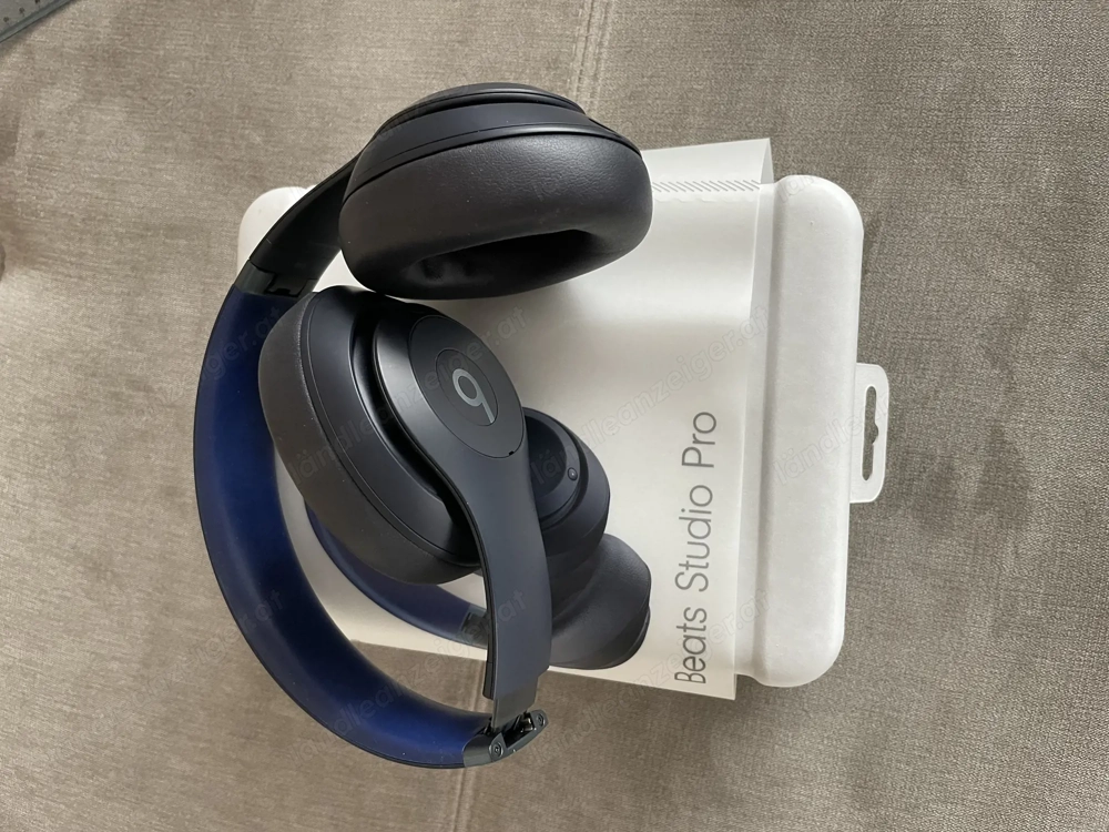 Beats Studio Pro Kopfhörer mit Active Noise Cancelling Farbe: Navy