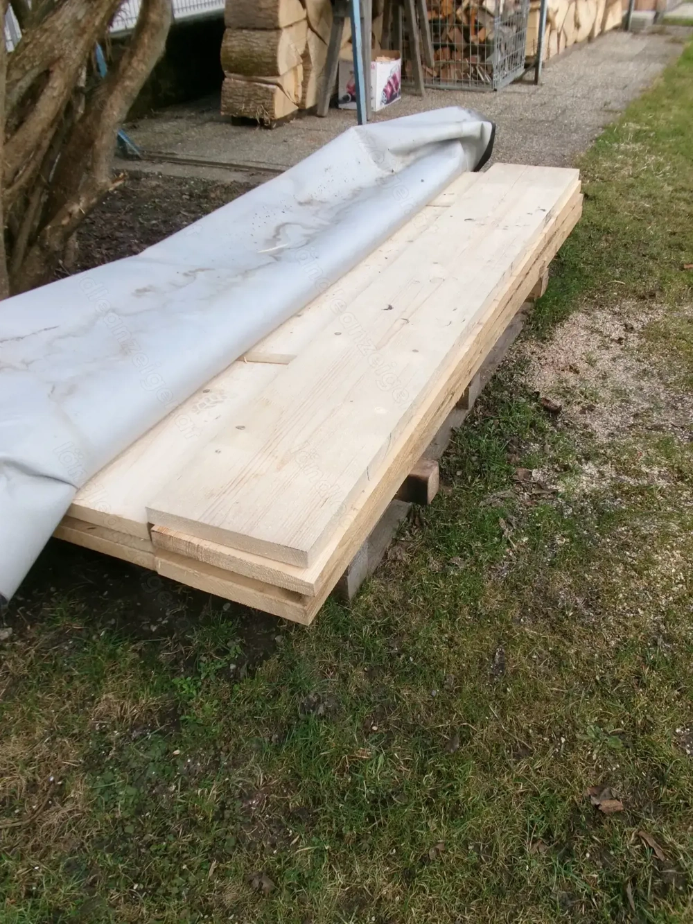 Bretter 220 x 30 x 4 cm, sägerau, 