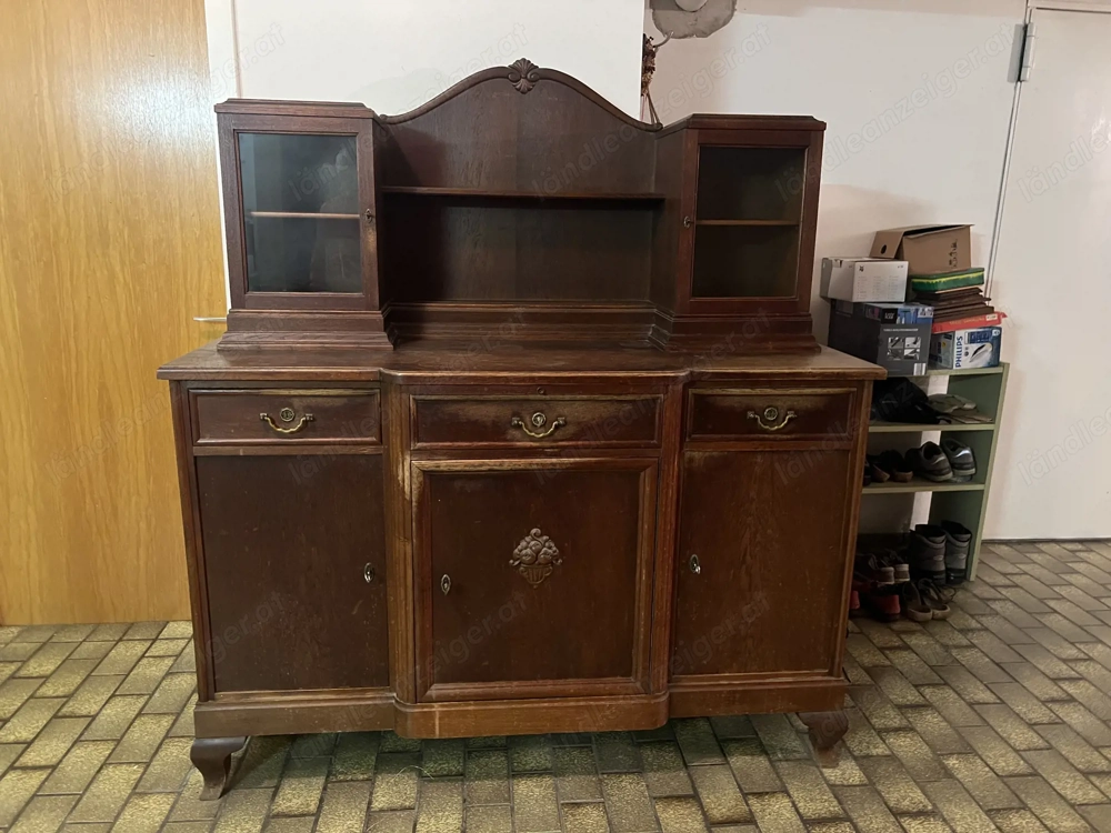 Hochwertiger Massivholz Schrank